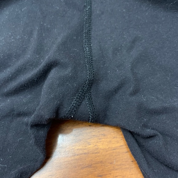 (SOLD) Lululemon Wunder Under EUC size 4 - Picture 6 of 6